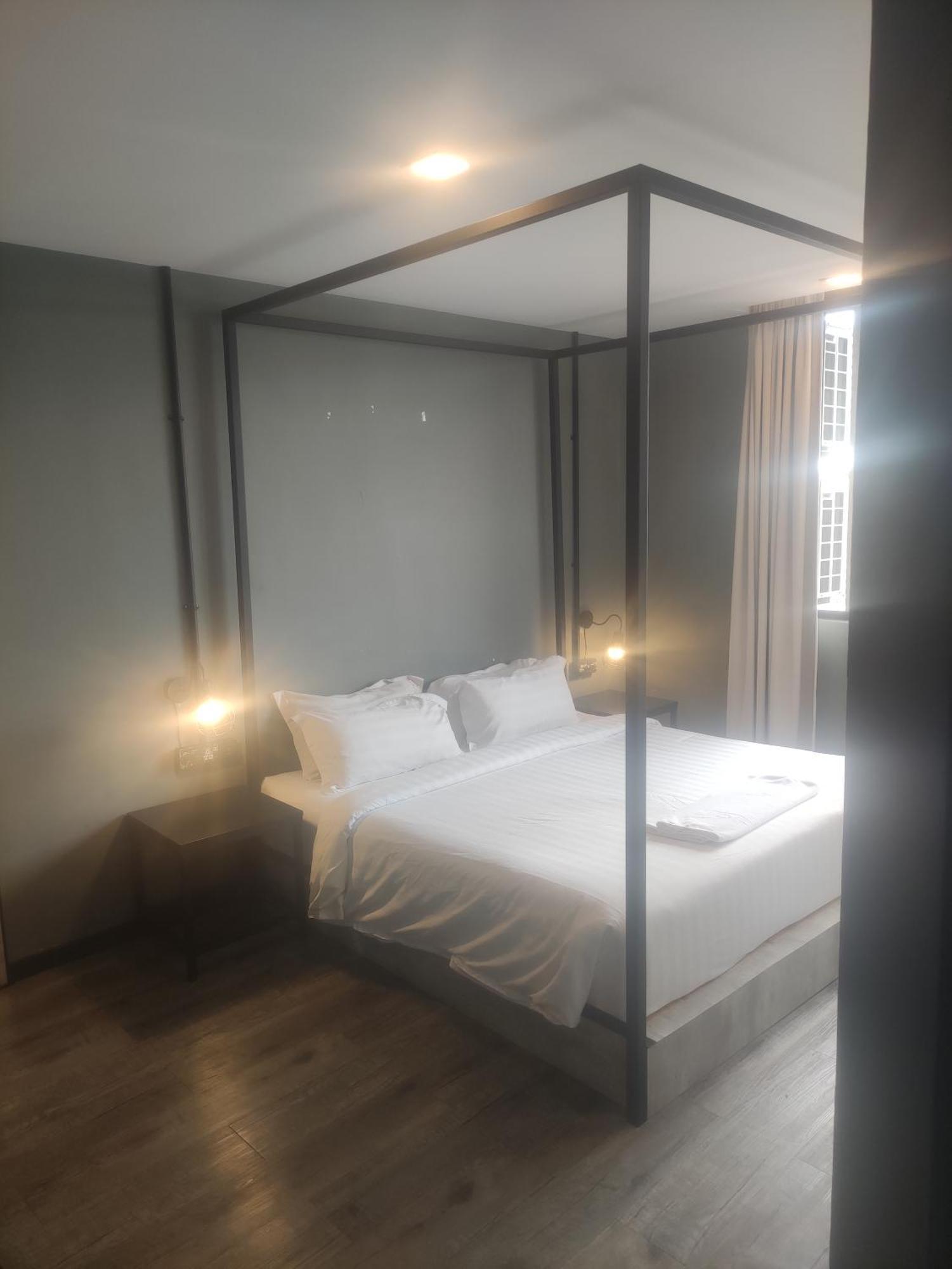 68 Boutique Hotel Sitiawan Bagian luar foto