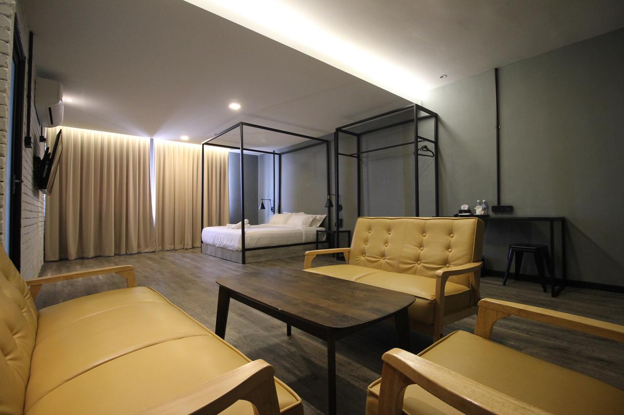 68 Boutique Hotel Sitiawan Bagian luar foto