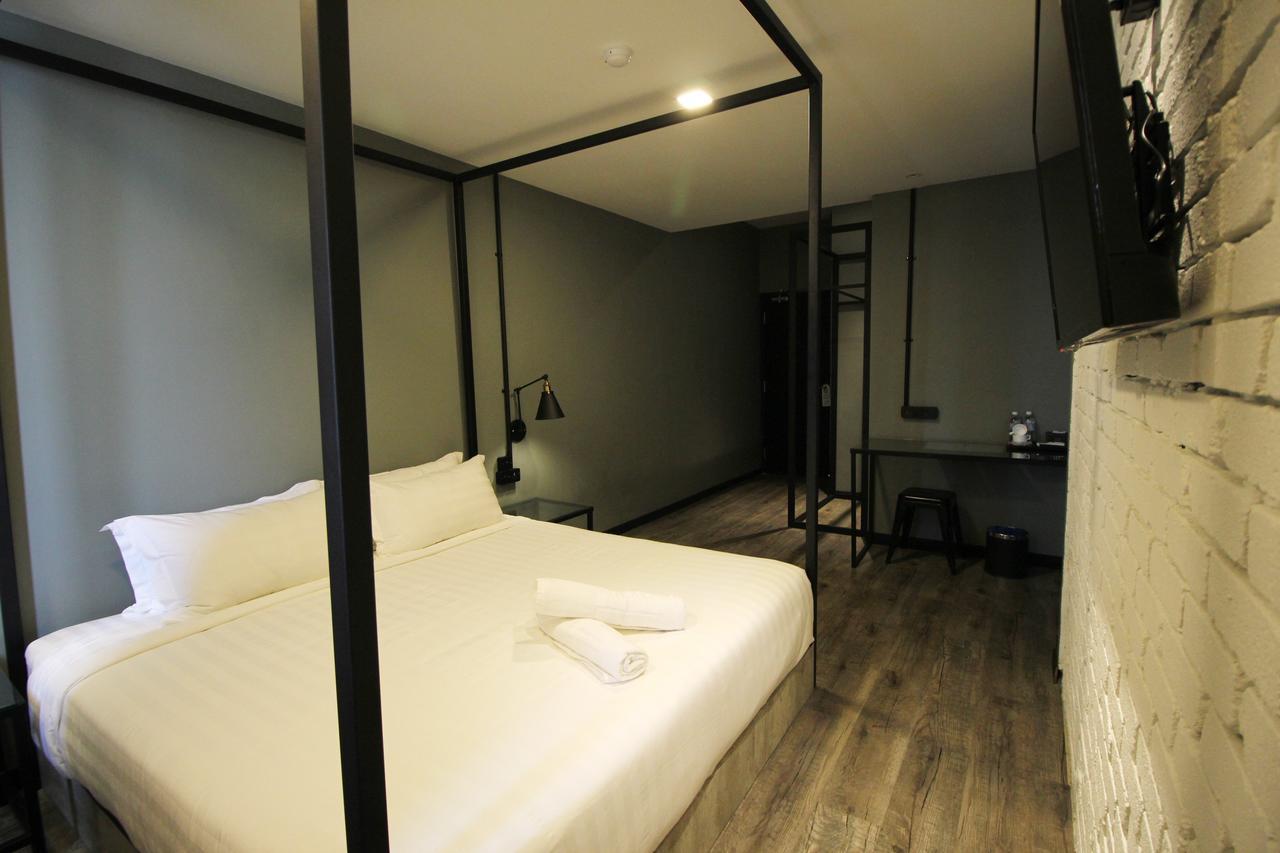 68 Boutique Hotel Sitiawan Bagian luar foto