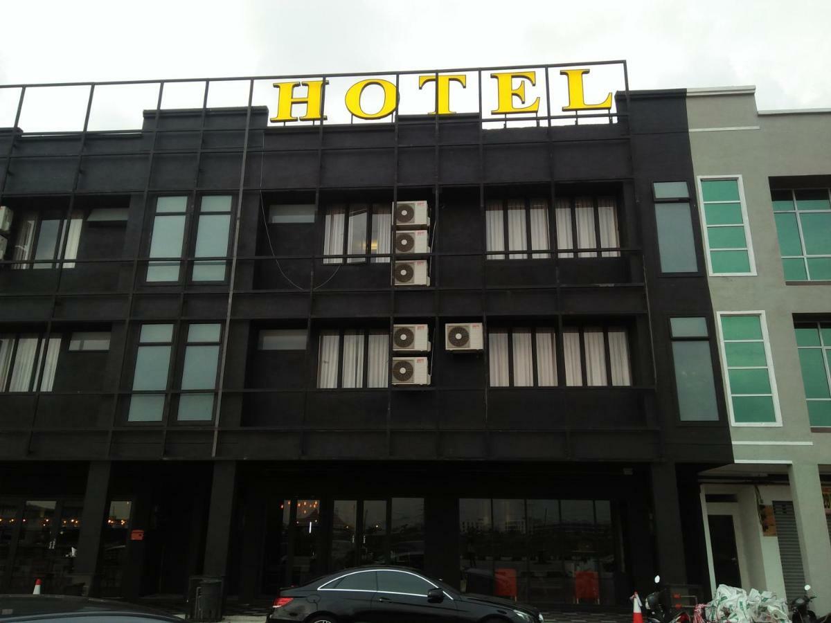 68 Boutique Hotel Sitiawan Bagian luar foto